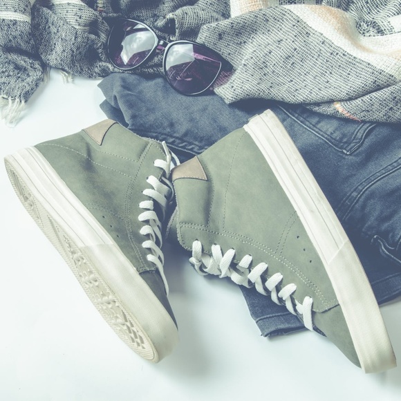 Meet your Posher, Lindsey - Picture 1 of 1